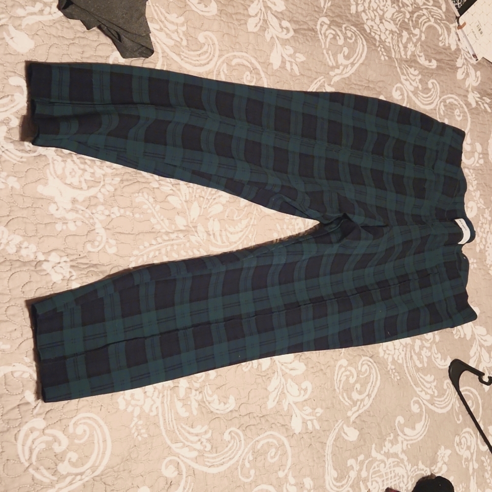 Old Navy Green and Navy Legging. XL